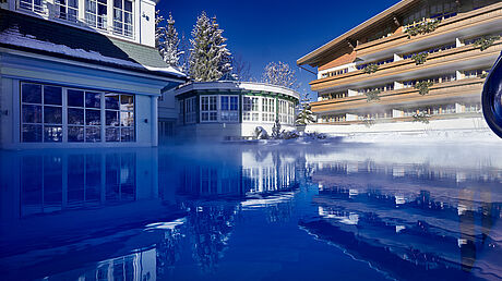Luxushotel mit Aussenpool beheizt Winter